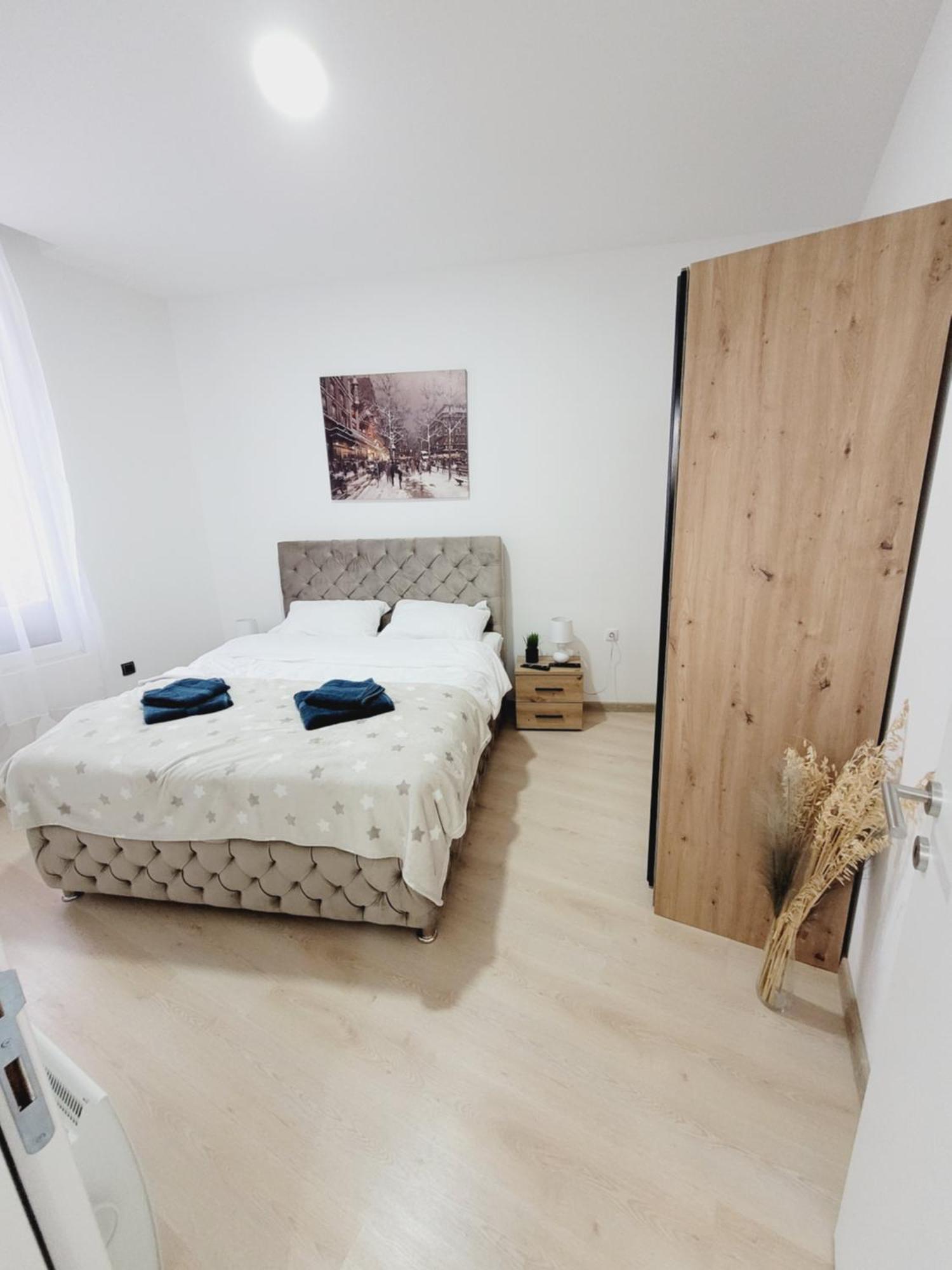 Royal Apartment *