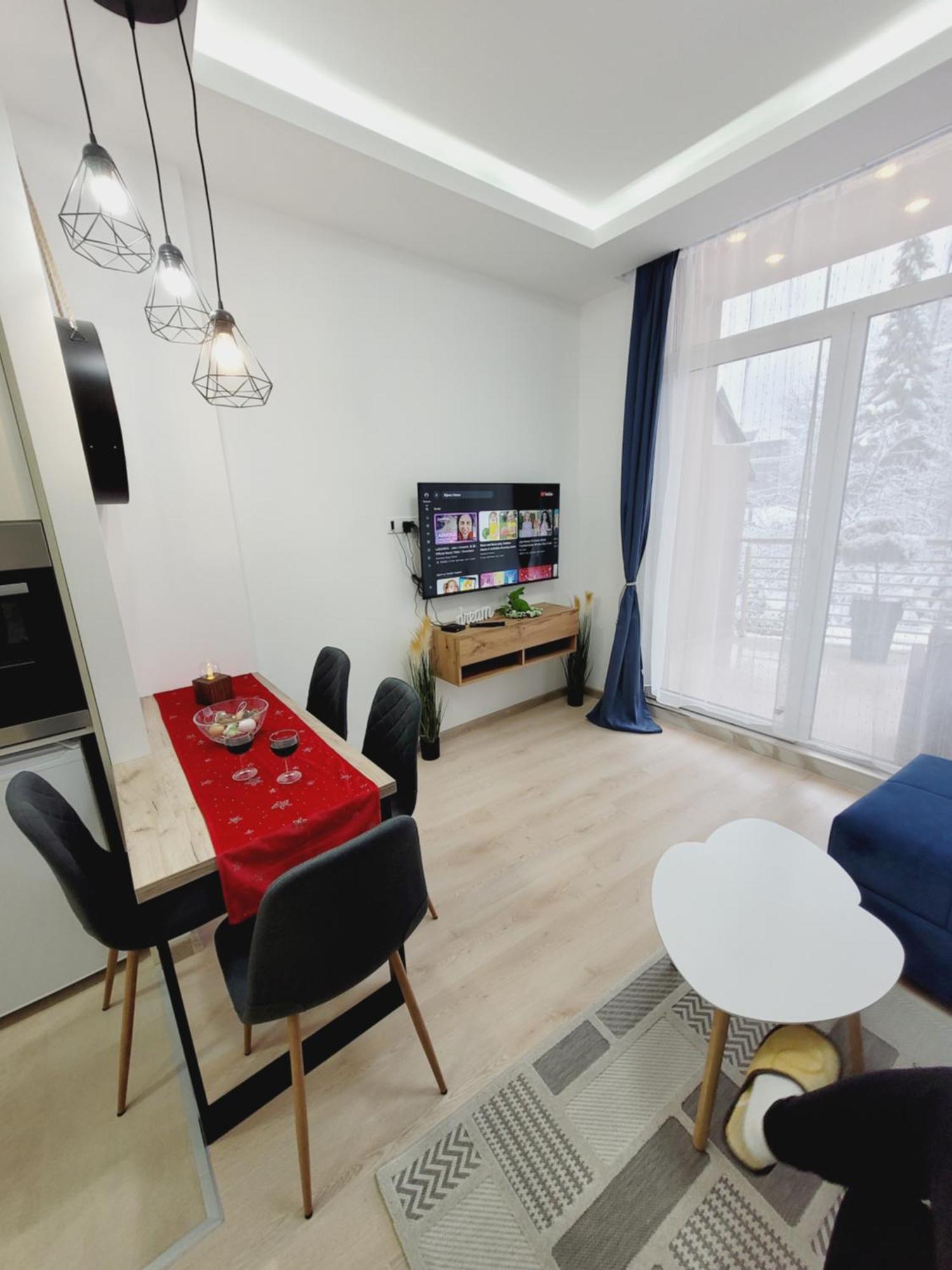 Royal Apartment *